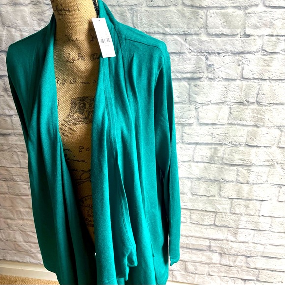 NEW Cardigan - Picture 4 of 4